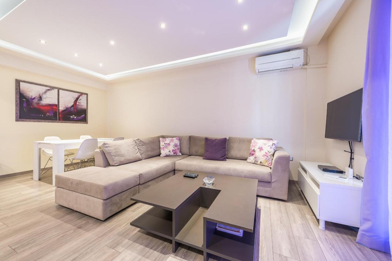 An Impressive 2 Bdr Apt In Glyfada アテネ エクステリア 写真
